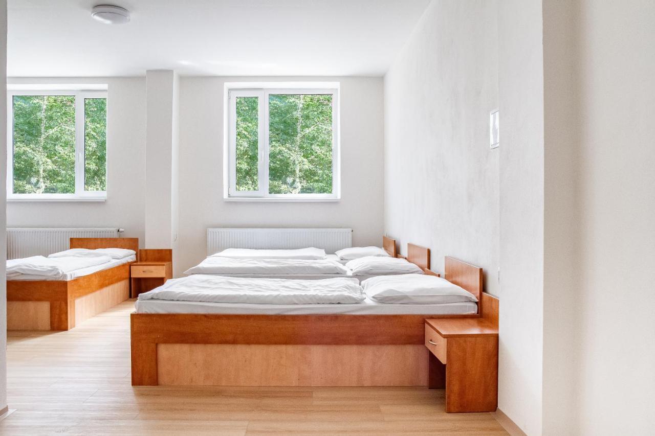 Beskydy House Hostel Rožnov pod Radhoštěm Kültér fotó